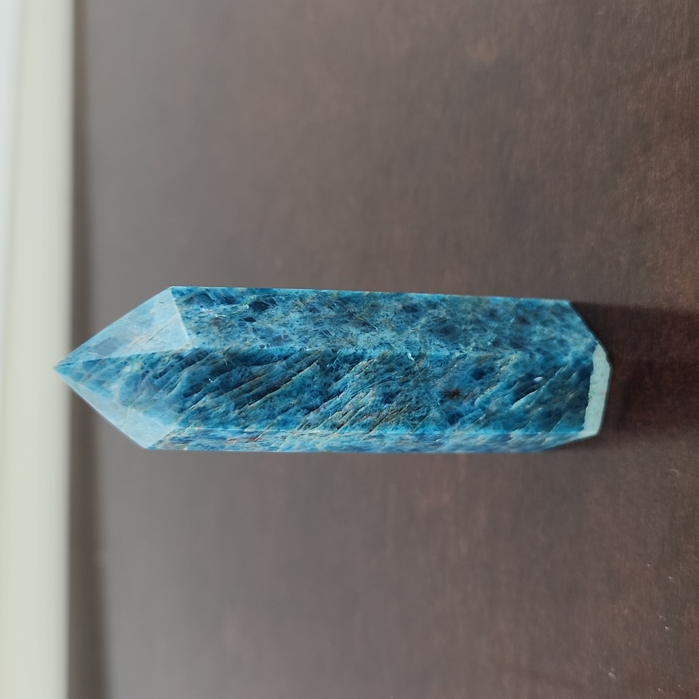 APATITE crystal tower, stunning blue, reiki energy work home decor.  BEAUTIFUL!